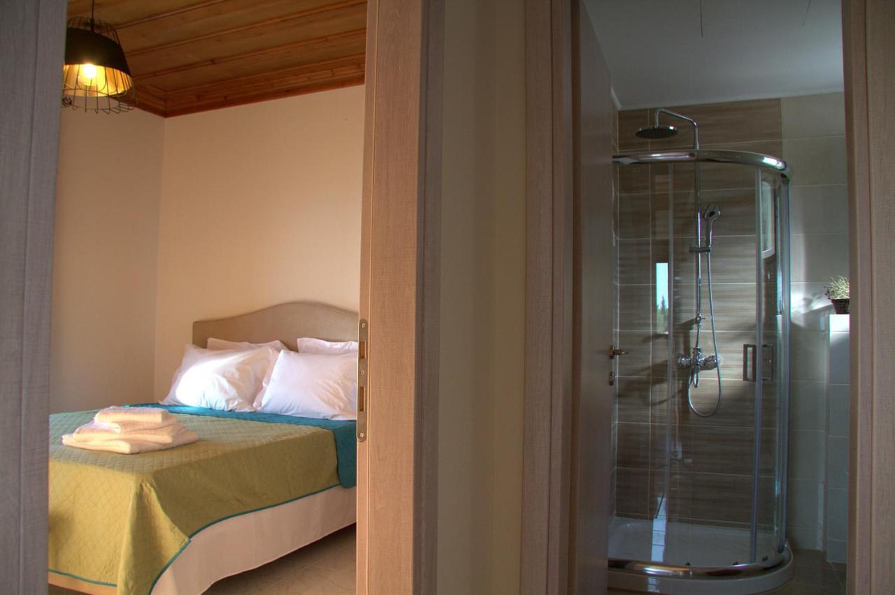 Áyios Nikítas Melikiron Luxury Apartments מראה חיצוני תמונה