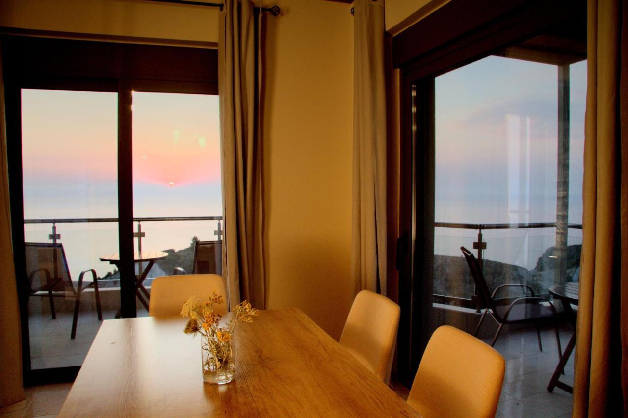 Áyios Nikítas Melikiron Luxury Apartments מראה חיצוני תמונה
