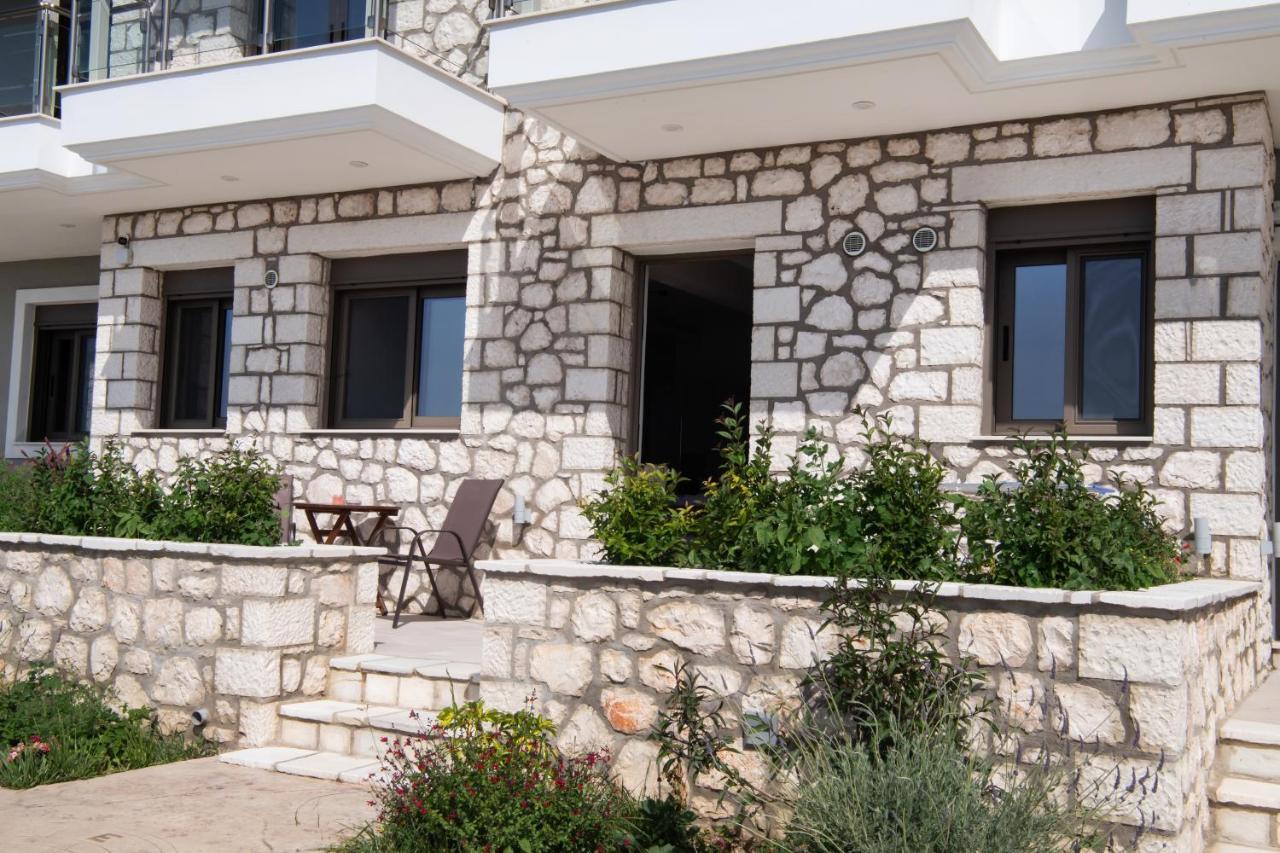Áyios Nikítas Melikiron Luxury Apartments מראה חיצוני תמונה