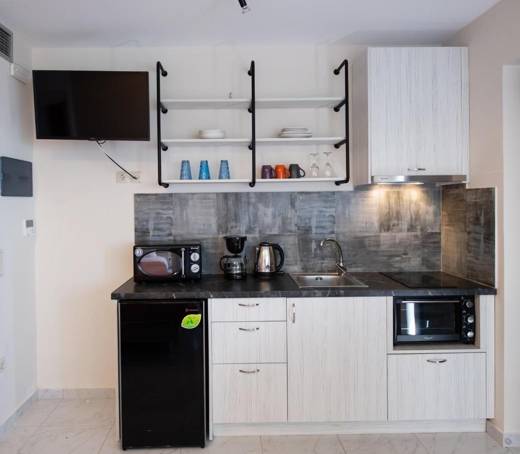 Áyios Nikítas Melikiron Luxury Apartments מראה חיצוני תמונה