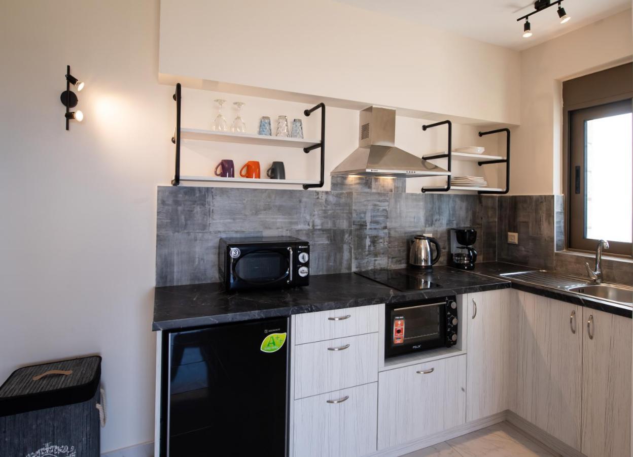 Áyios Nikítas Melikiron Luxury Apartments מראה חיצוני תמונה